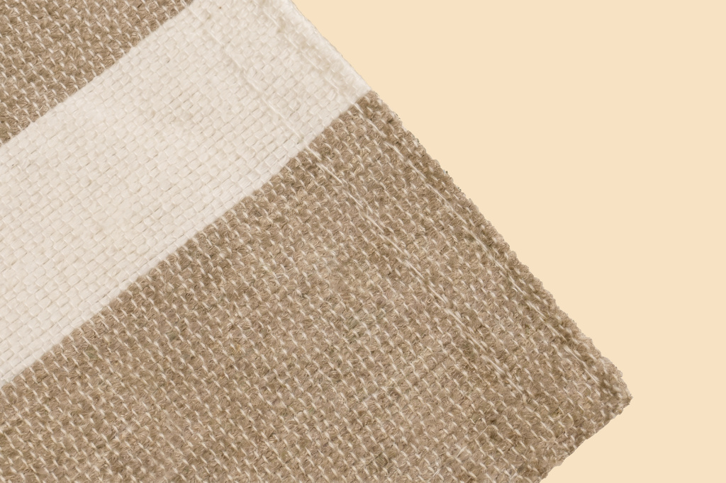 pby6g3kkwyce/2COJIN CUADRO PUNTOS BEIGE 3 final .jpg